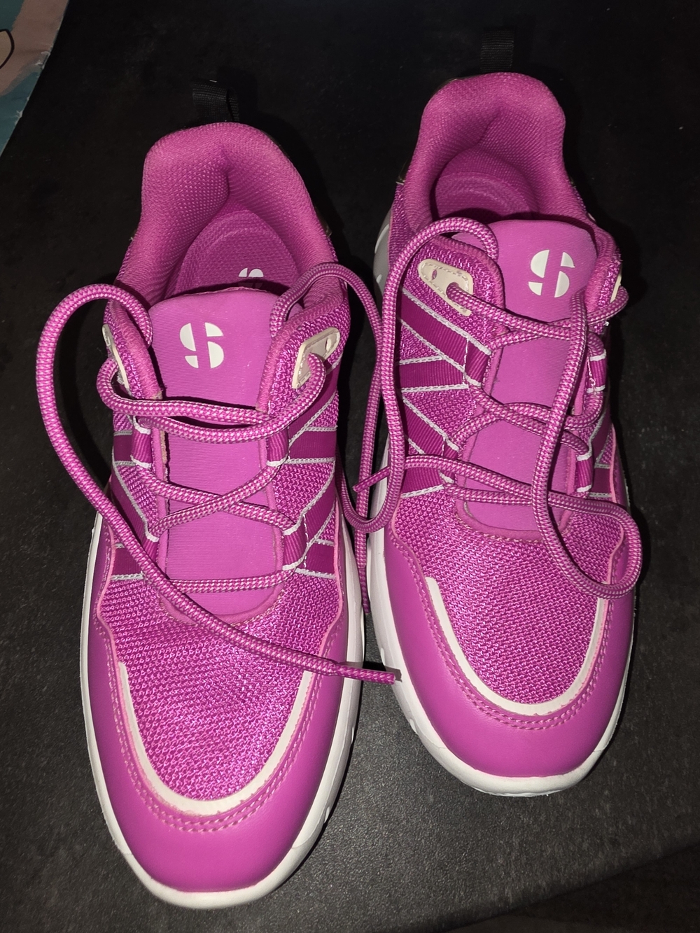 Womens Sports Illustrated Memory Foam Sneakers 8